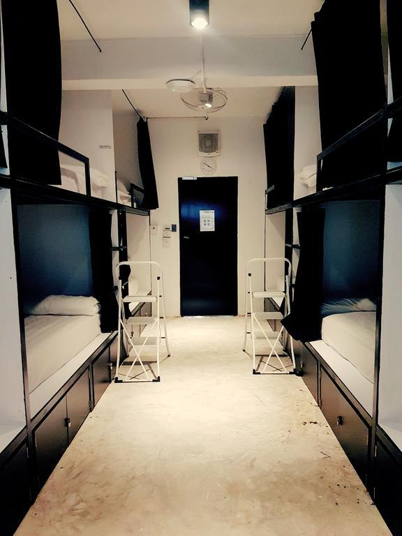 Seek Sleep Hostel バンコク都 エクステリア 写真