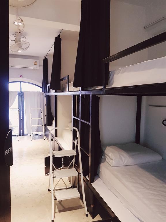 Seek Sleep Hostel バンコク都 エクステリア 写真