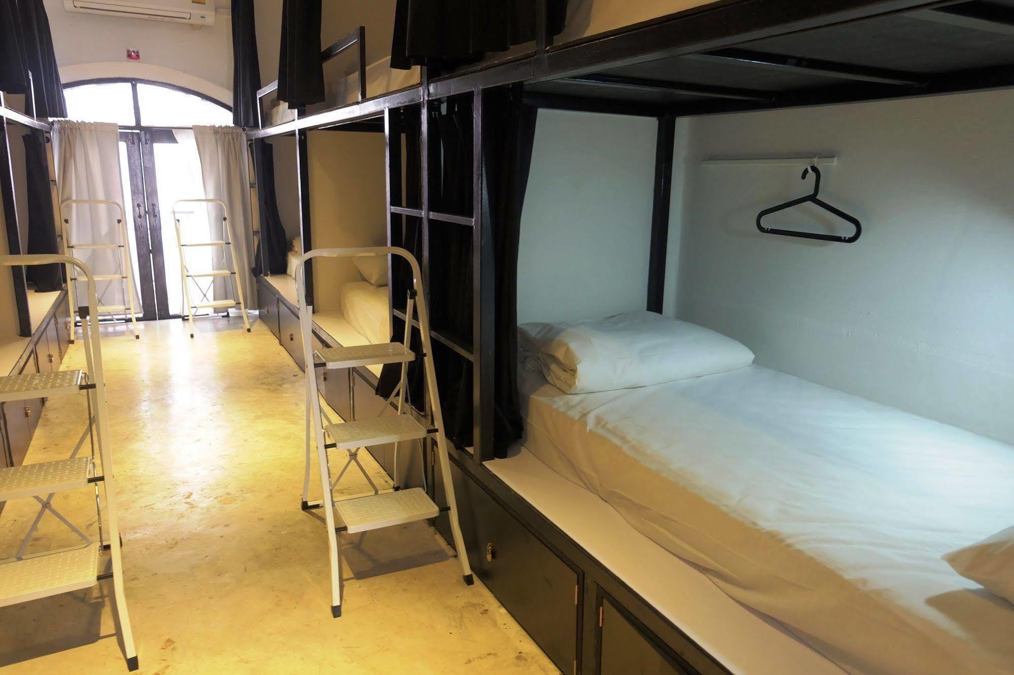 Seek Sleep Hostel バンコク都 エクステリア 写真