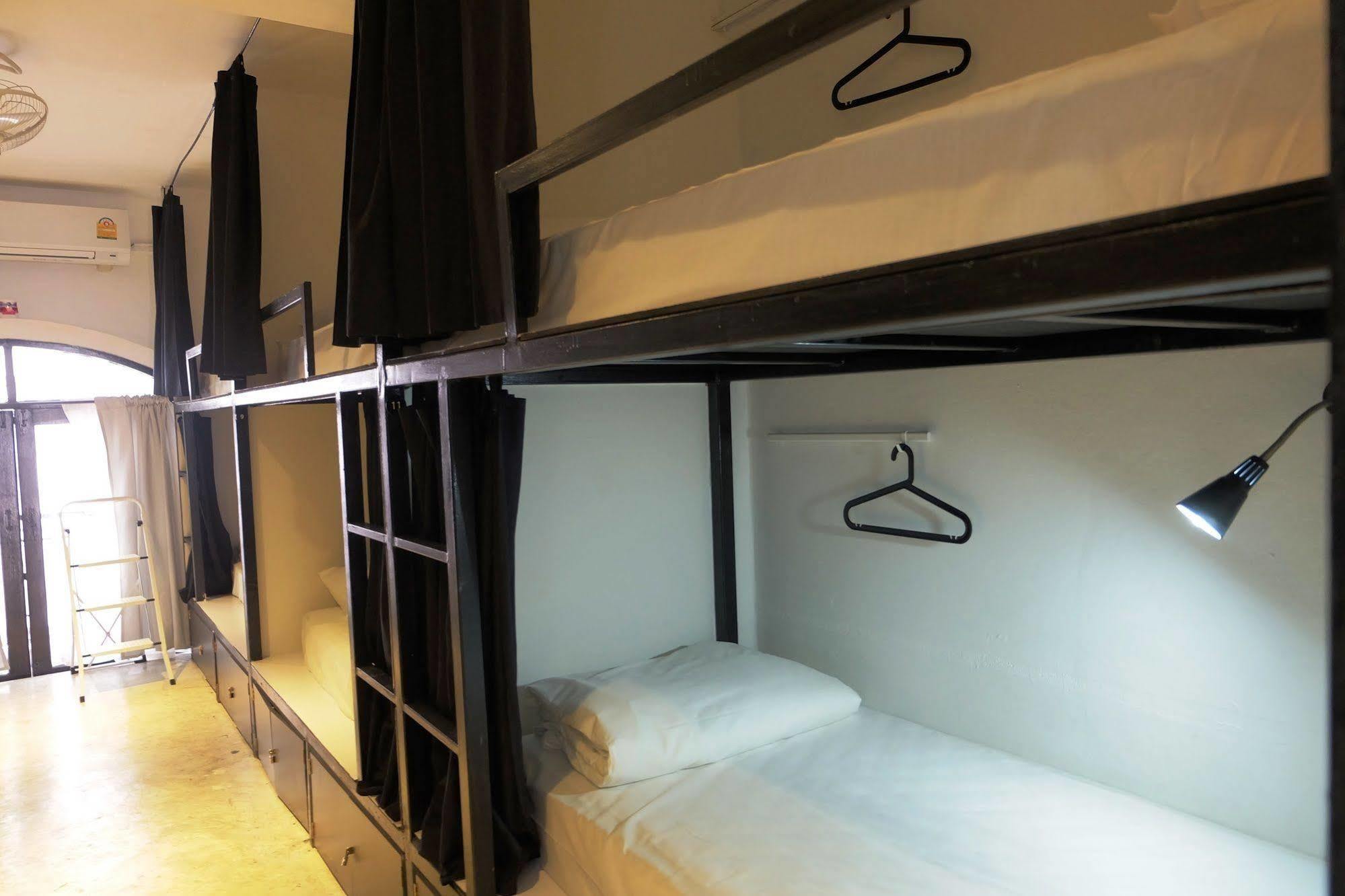 Seek Sleep Hostel バンコク都 エクステリア 写真